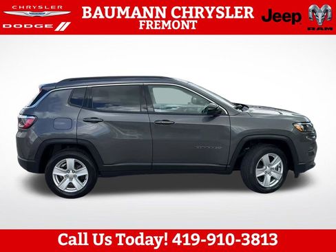 Used 2022 Jeep Compass Latitude w/ Convenience Group AWD/4WD image 7