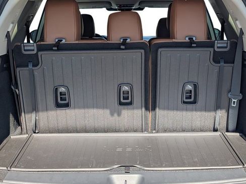 New 2026 Nissan Pathfinder Platinum image 20