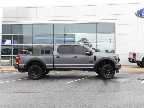 Used 2022 Ford F250 Lariat w/ Black Appearance Package image 1