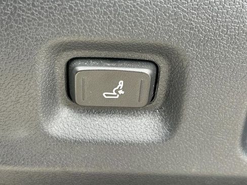 Certified 2024 Toyota Tacoma TRD Off-Road image 24