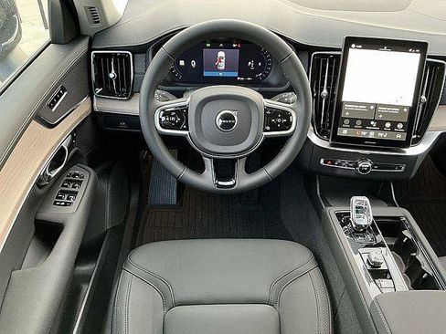 New 2026 Volvo XC90 B5 Plus w/ Protection Package AWD/4WD image 5