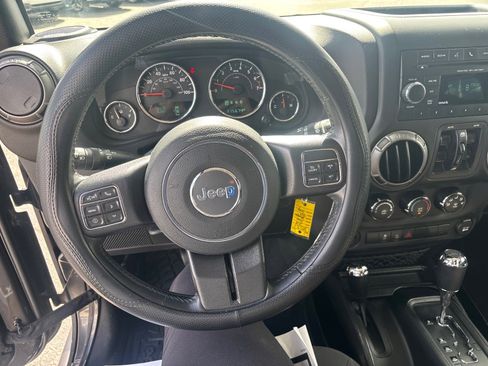 Used 2018 Jeep Wrangler Unlimited Sport S image 16