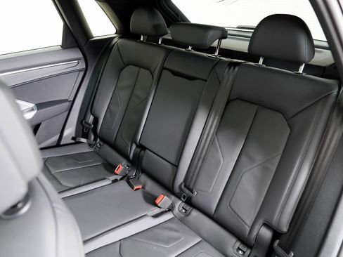 Used 2023 Audi Q3 2.0T Premium Plus w/ Premium Plus Package image 23