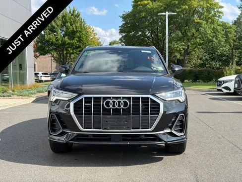 Used 2024 Audi Q3 2.0T Premium w/ Convenience Package AWD/4WD image 2
