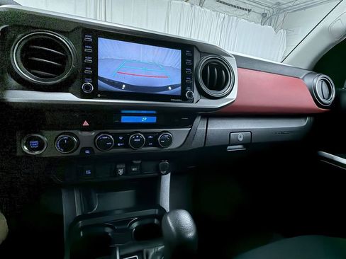 Certified 2023 Toyota Tacoma SR5 AWD/4WD image 13