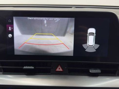 Used 2023 Kia Sportage EX image 32