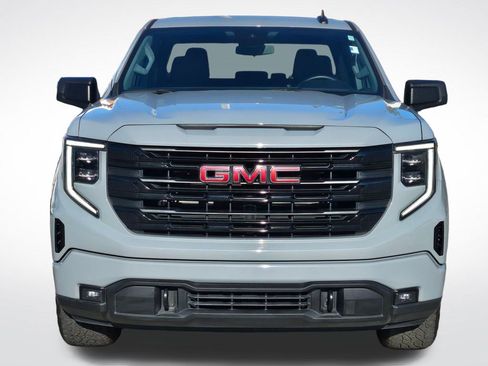 Used 2024 GMC Sierra 1500 Elevation image 3