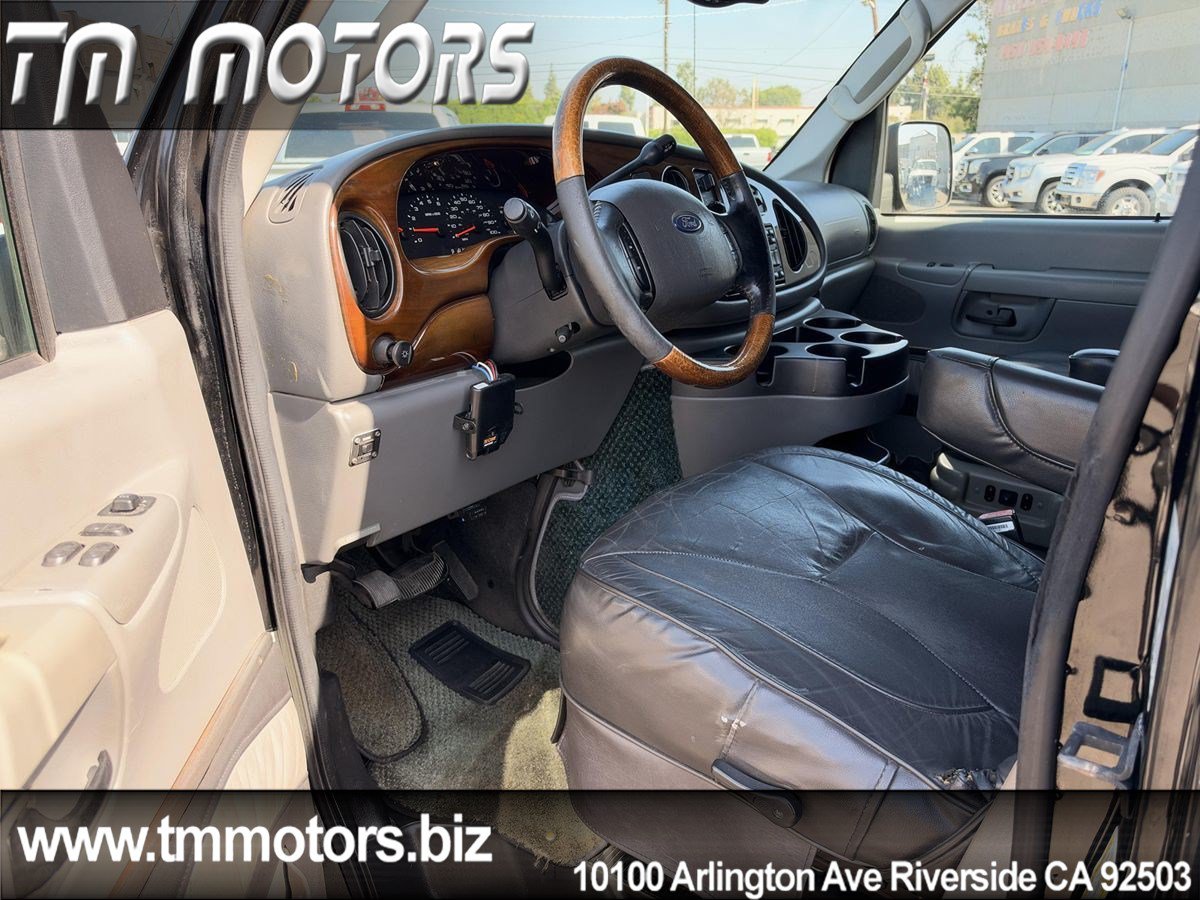 Used 2007 Ford E-250 and Econoline 250 Extended RWD image 12