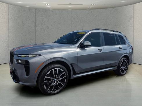 Used 2024 BMW X7 xDrive40i w/ M Sport Package AWD/4WD image 8