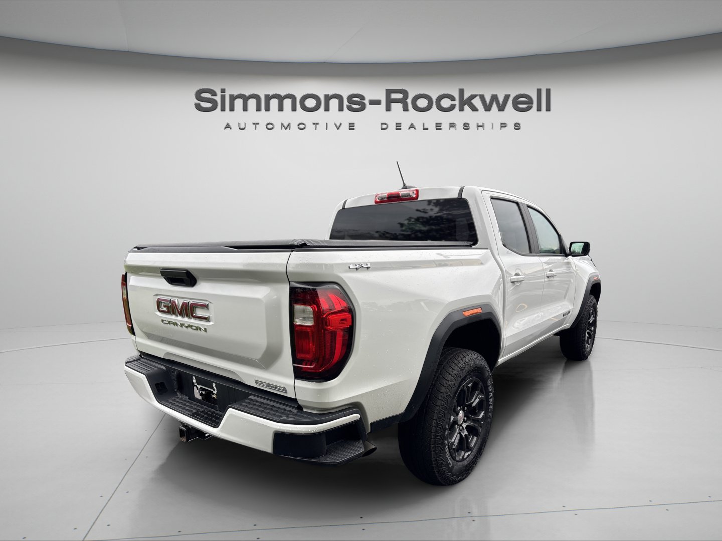 Used 2024 GMC Canyon Elevation AWD/4WD image 5