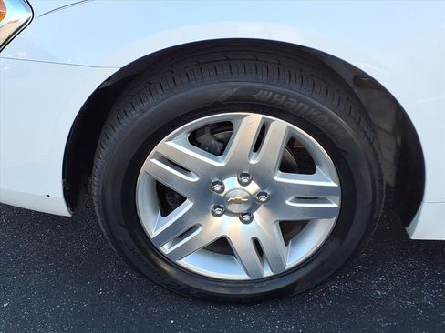 Used 2012 Chevrolet Impala LT w/ LT Sunroof Package image 30