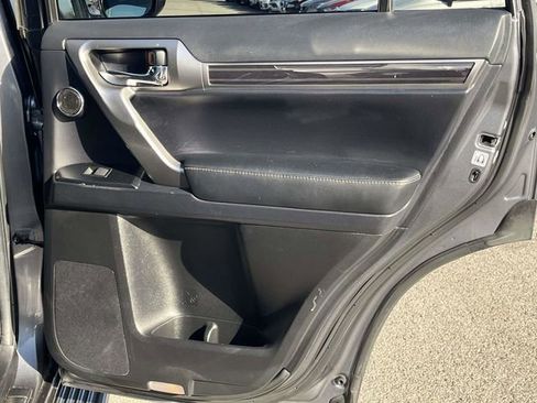 Used 2023 Lexus GX 460 Premium image 25
