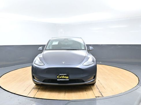Used 2023 Tesla Model Y Performance image 3