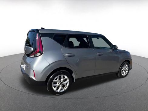 Used 2025 Kia Soul LX w/ LX Technology Package image 15