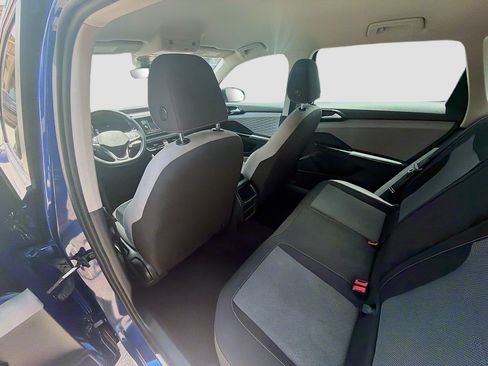 Certified 2024 Volkswagen Taos S FWD image 23