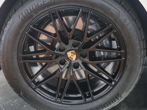 Certified 2026 Porsche Cayenne Coupe AWD/4WD image 13