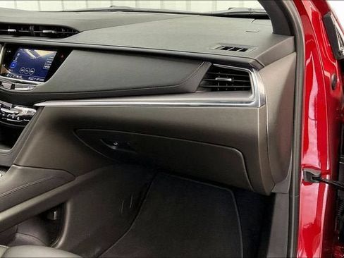 Certified 2022 Cadillac XT5 Luxury AWD/4WD image 17