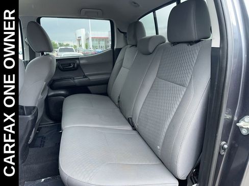 Used 2020 Toyota Tacoma SR AWD/4WD image 28