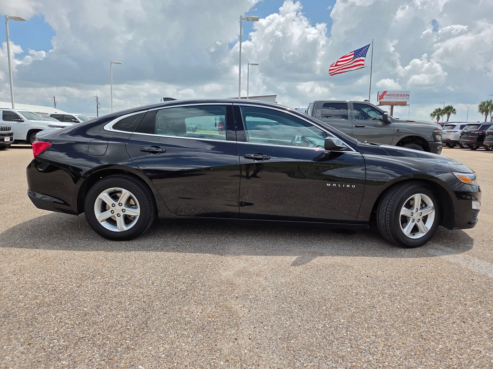 Used 2024 Chevrolet Malibu LT FWD image 8
