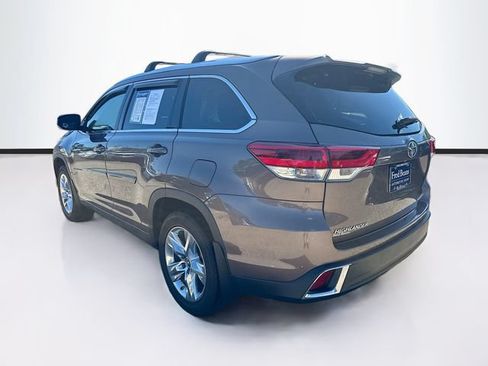 Used 2019 Toyota Highlander Limited AWD/4WD image 5