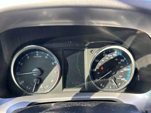 Used 2016 Toyota RAV4 XLE w/ Convenience Package FWD image 13