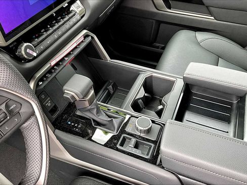 New 2025 Toyota Tundra Limited image 7