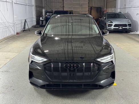 Used 2021 Audi e-tron Premium w/ Convenience Plus Package AWD/4WD image 2