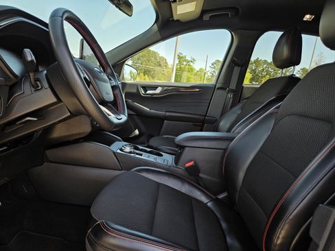 Used 2024 Ford Escape ST-Line image 12