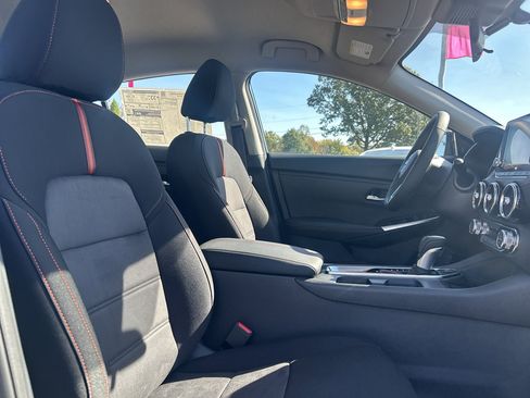 New 2025 Nissan Sentra SR image 15