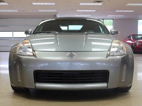 Used 2004 Nissan 350Z Touring image 9