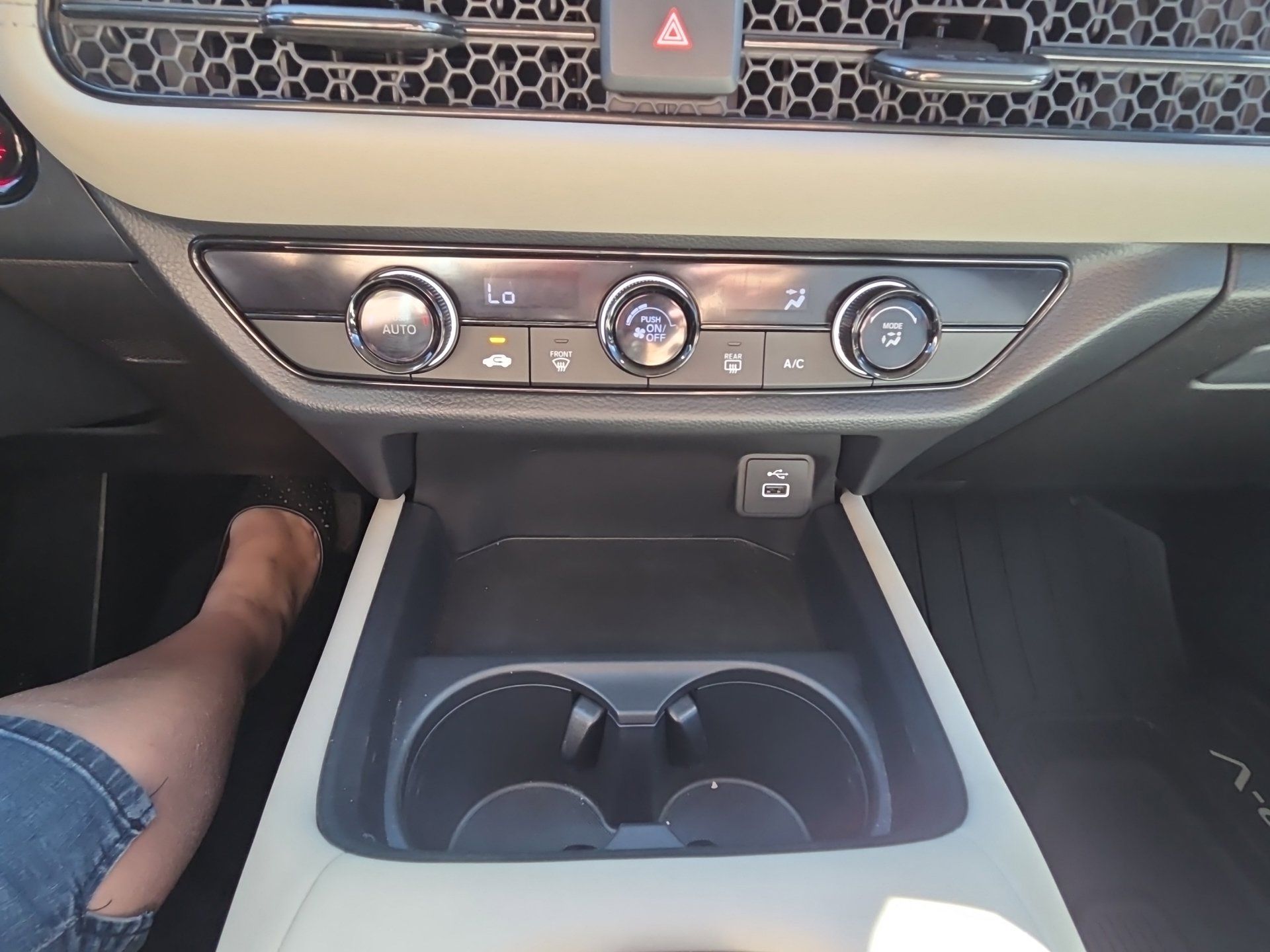 Used 2025 Honda HR-V LX image 23