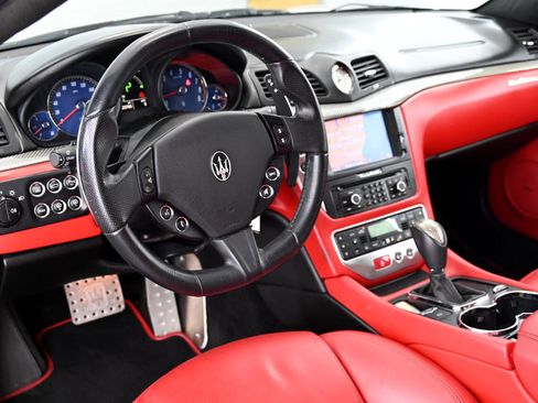Used 2014 Maserati GranTurismo Sport image 24