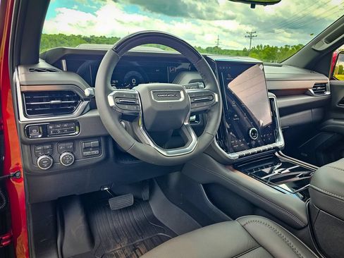New 2026 GMC Yukon XL Denali w/ Denali Reserve Package AWD/4WD image 15
