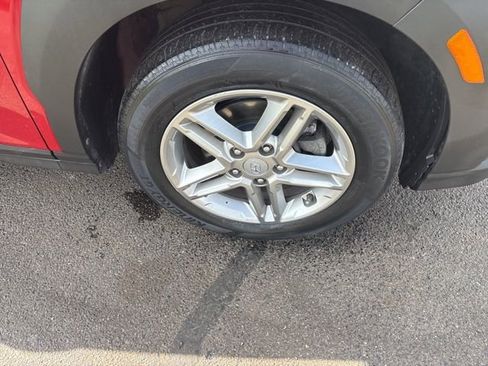 Used 2022 Hyundai Kona SE image 40