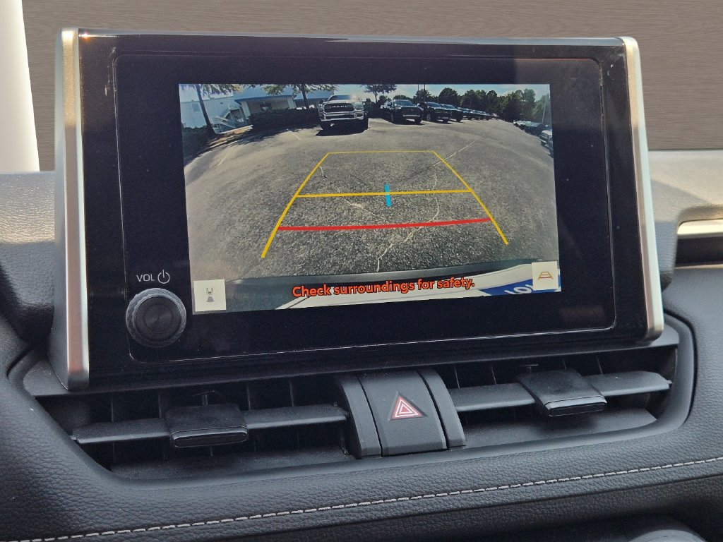 Used 2025 Toyota RAV4 XLE FWD image 26