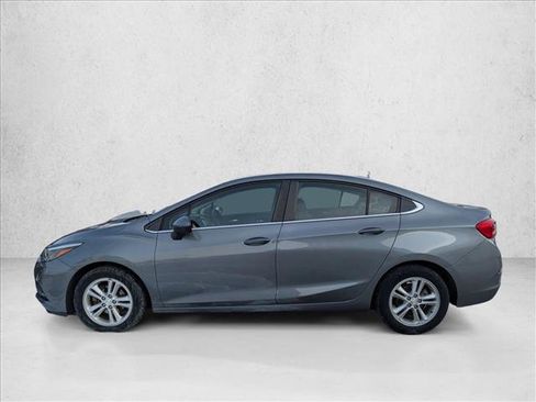 Used 2018 Chevrolet Cruze LT image 4