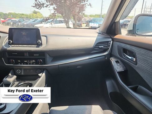 Used 2023 Nissan Rogue SV AWD/4WD image 11