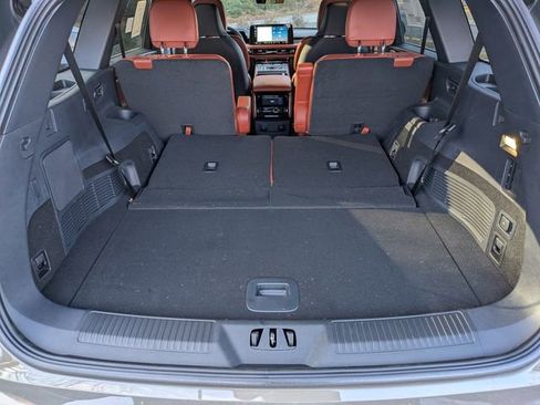 New 2025 Lincoln Aviator Reserve w/ Equipment Group 201A image 8
