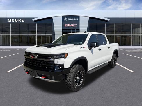Used 2024 Chevrolet Silverado 1500 ZR2 w/ Technology Package AWD/4WD image 7