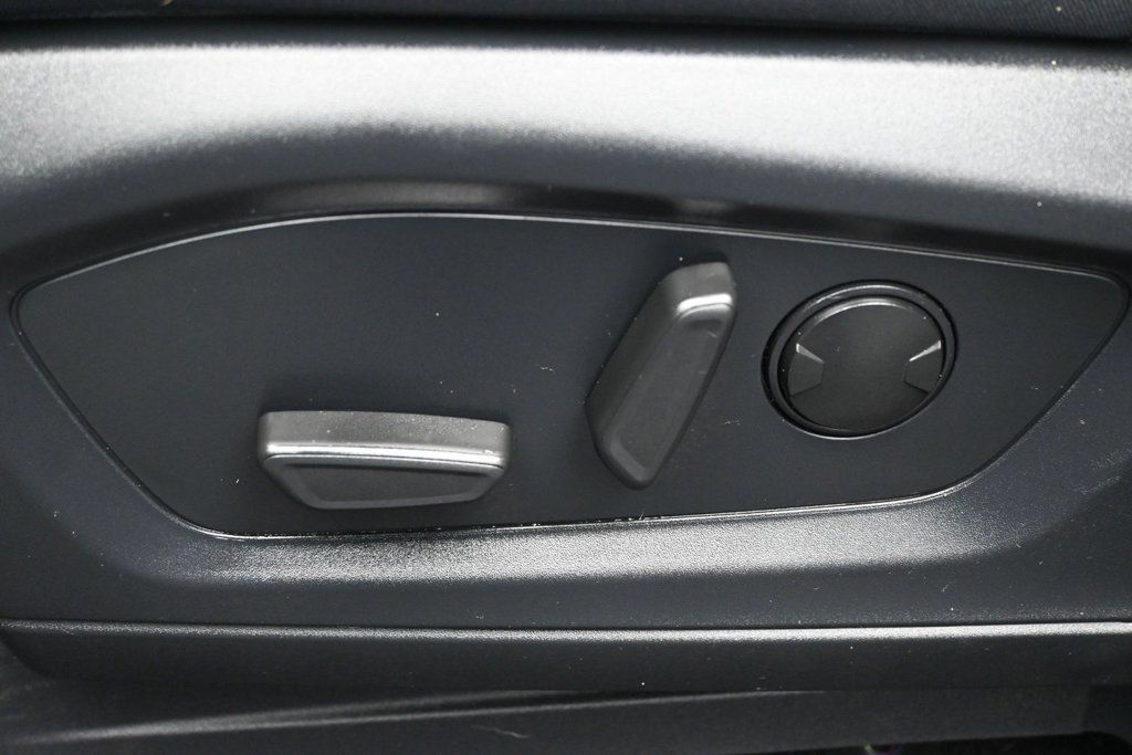 Certified 2025 Ford Explorer Active AWD/4WD image 11