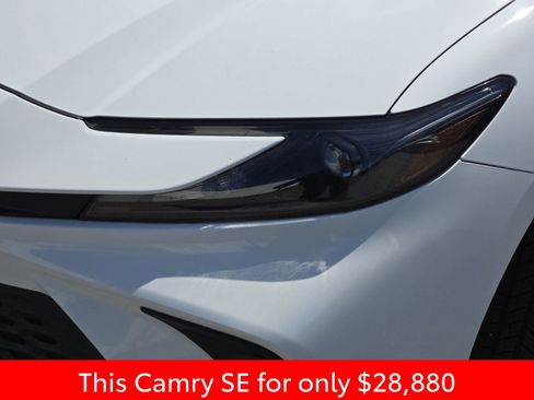 Used 2025 Toyota Camry SE w/ Convenience Package FWD image 37