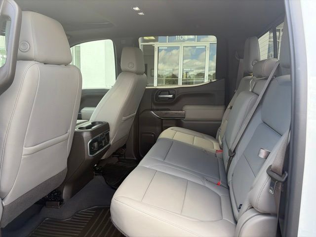 Used 2020 Chevrolet Silverado 1500 LTZ w/ LTZ Plus Package AWD/4WD image 18