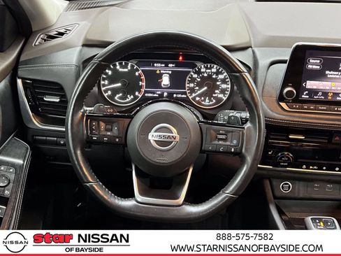 Used 2021 Nissan Rogue SV w/ Premium Package image 14
