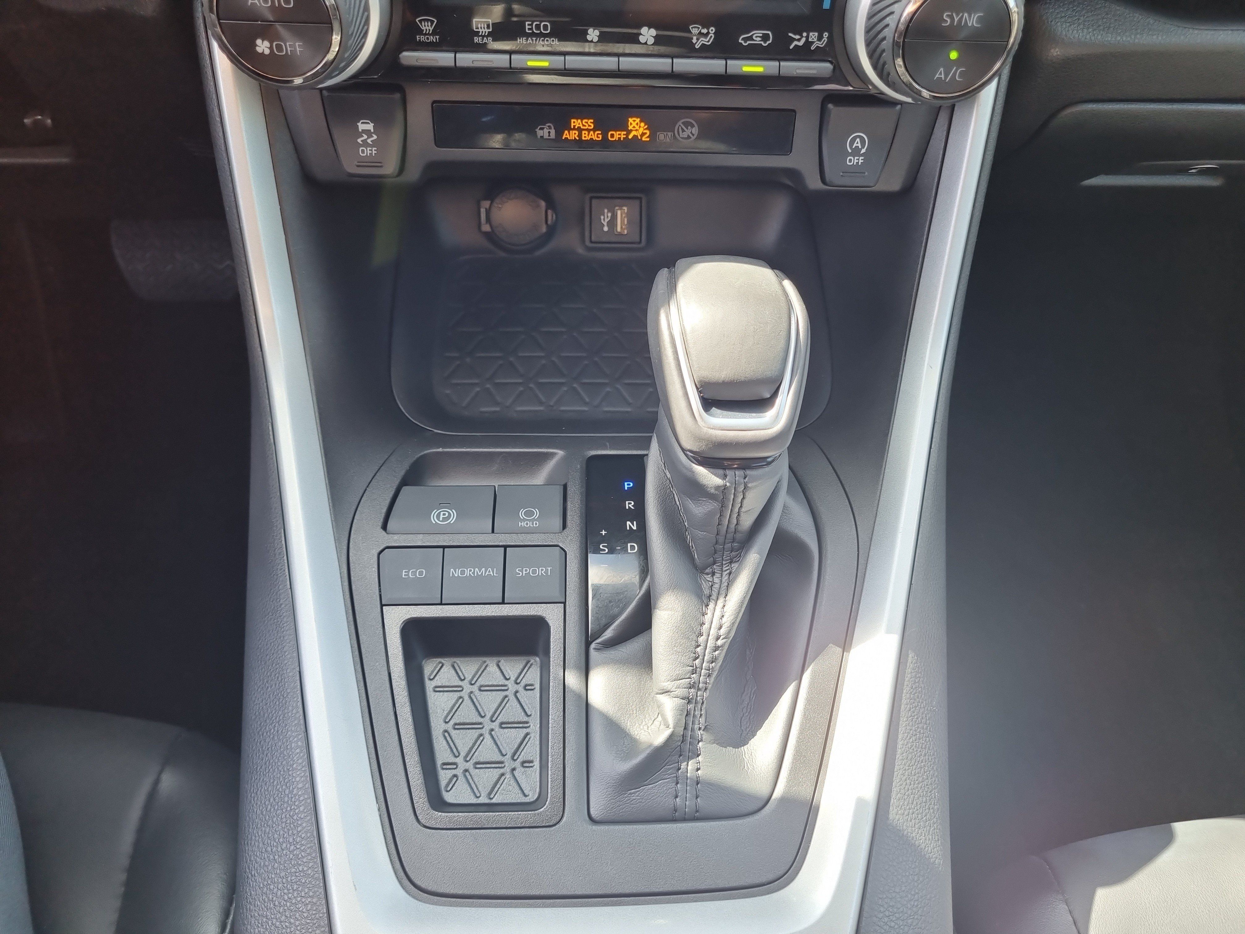 Used 2023 Toyota RAV4 XLE Premium FWD image 30