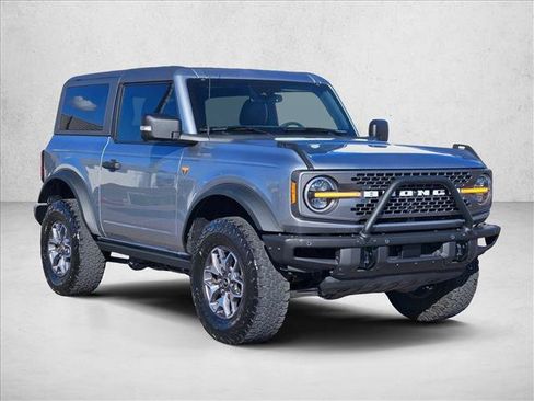 Used 2023 Ford Bronco Badlands AWD/4WD image 3