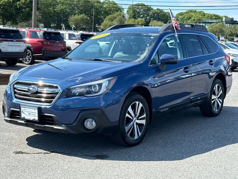 Used 2019 Subaru Outback 2.5i Limited AWD/4WD image 3