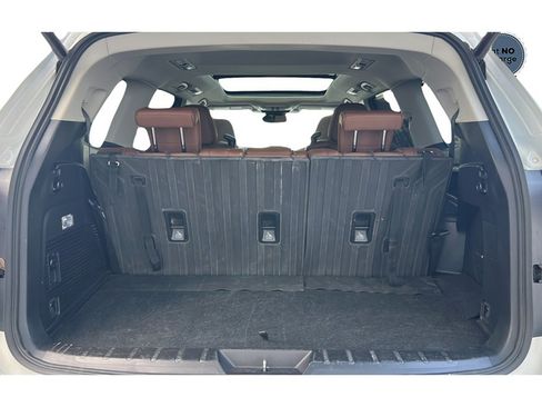 Used 2023 Subaru Ascent Touring image 9
