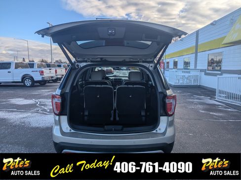 Used 2017 Ford Explorer Platinum image 11