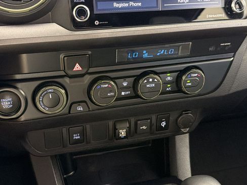 Used 2021 Toyota Tacoma TRD Sport AWD/4WD image 18
