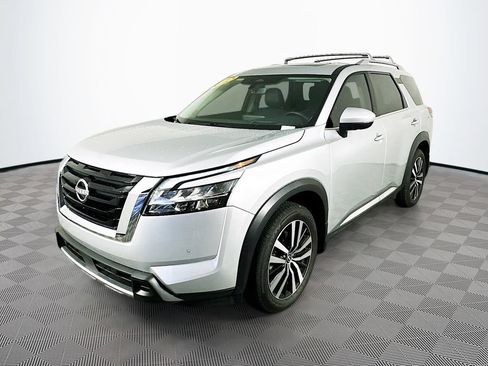 Certified 2023 Nissan Pathfinder Platinum AWD/4WD image 6